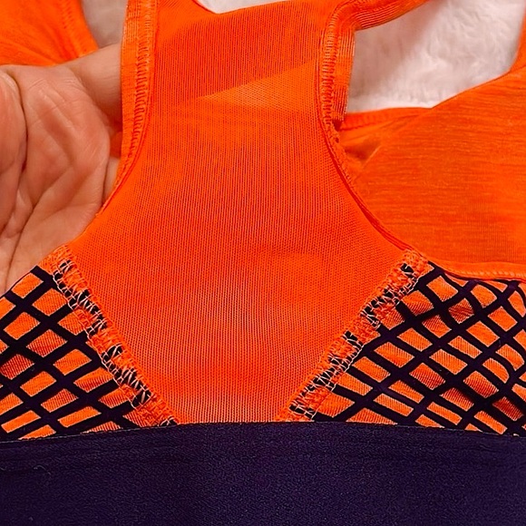 Nike Dri-Fit orange and black sports bra size XS - Picture 5 of 8